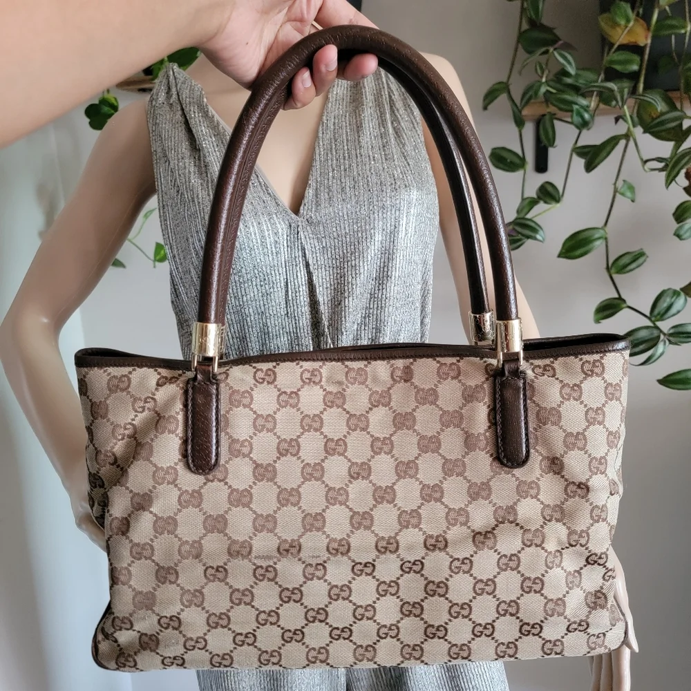 SALE🎉 RARE Authentic Gucci Sherry Line Web Tote Shoulder Bag - Picture 4 of 17